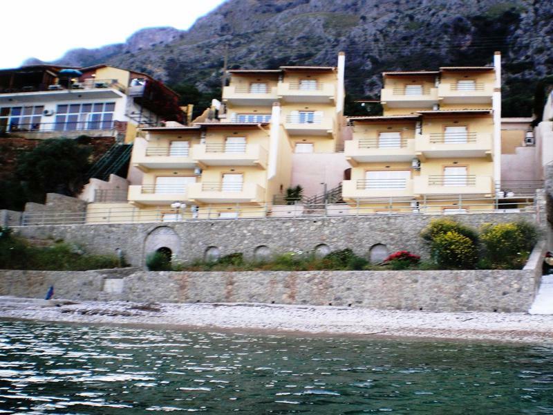 Glyfa Beach Villas برباتي المظهر الخارجي الصورة